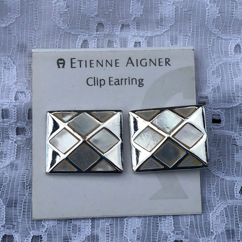 Etienne Aigner Mother Of Pearl Clip On Earrings 18$